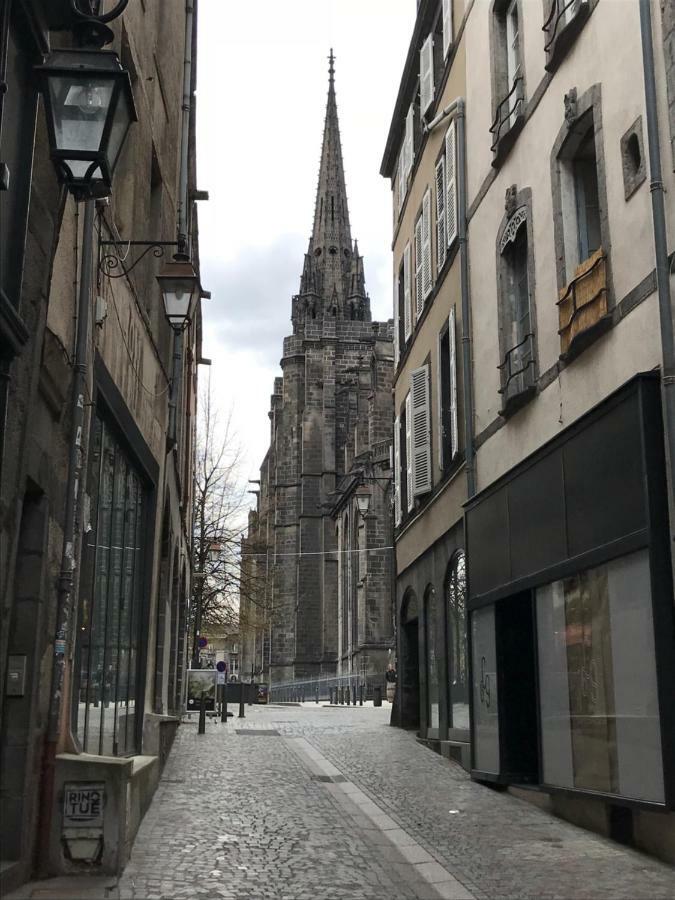 Nid Douillet Sur Plateau Central Clermont-Ferrand Zewnętrze zdjęcie