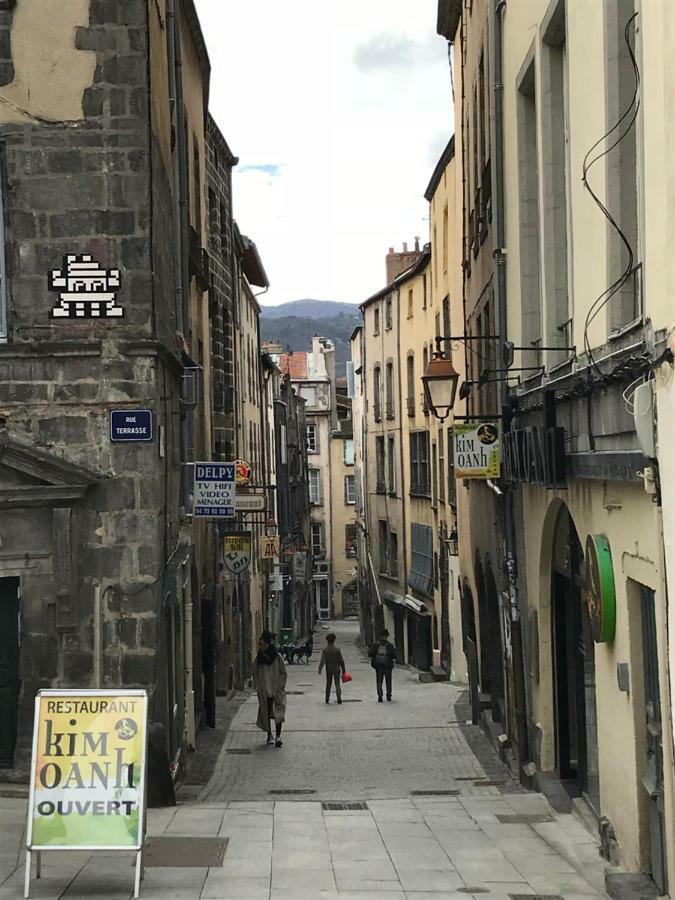 Nid Douillet Sur Plateau Central Clermont-Ferrand Zewnętrze zdjęcie